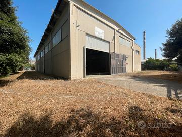 Capannone in zona industriale
