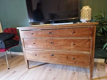 Cassettiera arte povera