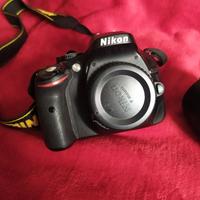 Nikon D5200 con accessori