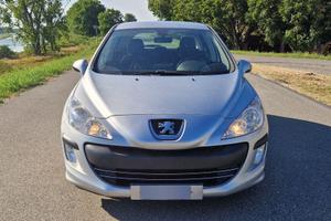 Peugeot 308 1.6 HDi 110 CV