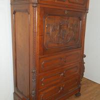 Mobile con cassaforte, cassetti e scrittoio