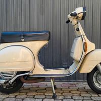 Vespa PX150E del 1982 conservata