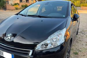 Peugeot 208 1.6 e-HDi 92 CV Allure 2014