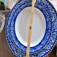 piatti da portata inglesi 900di varie dimensioni. 