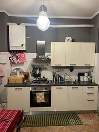 Cucina completa con forno