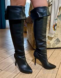 Stivali alti neri con tacco, di Luciano Barachini