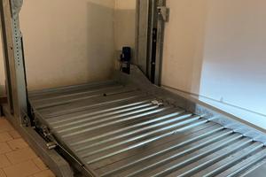 SOLLEVATORE AUTOMOBILE