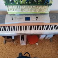 pianoforte arranger Yamaha DXG 620 