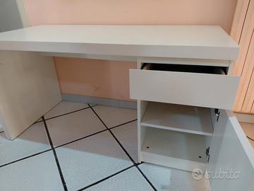 scrivania  140X65
