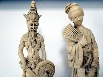 Coppia di statuette cinesi lui e lei
