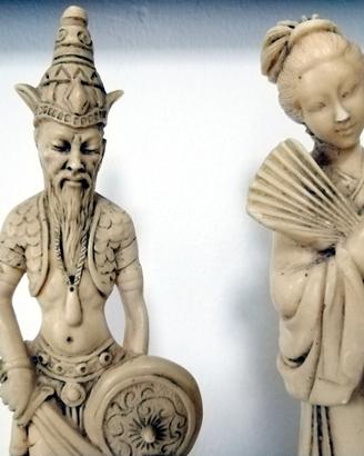 Coppia di statuette cinesi lui e lei