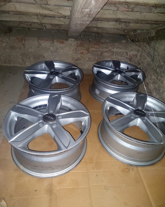 Cerchi in lega Audi A3 da 16 pollici