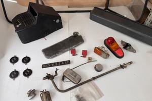blocco ricambi Renault r4 r 4 interni meccanica
