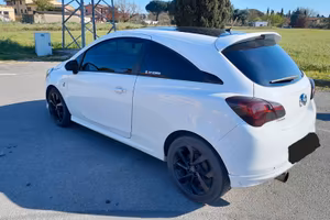 Opel corsa E  b-color