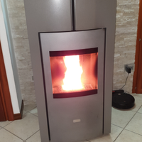 ULTRARIBASSATO Stufa a pellet idro 26 Kw