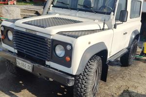 Defender TD 300 1995
