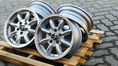 4 Cerchi Minilite 5.5x15 PCD 5x114.3 per Volvo