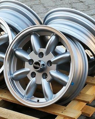 4 Cerchi Minilite 5.5x15 PCD 5x114.3 per Volvo
