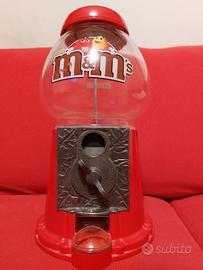 distributore di caramelle m&m's