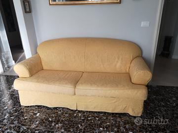 Divano 4 posti