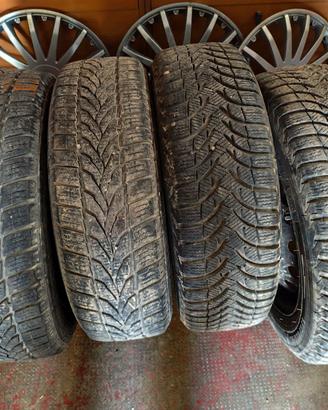 Cerchi e gomme  Suzuki Baleno 2019 con copricerchi