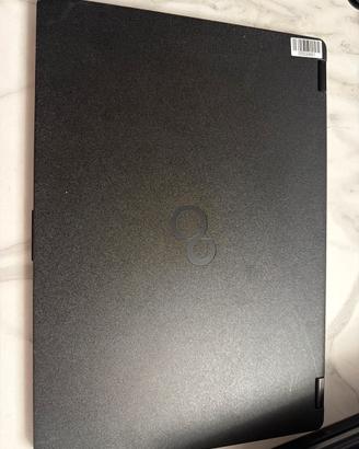 Notebook Fujitsu u748
