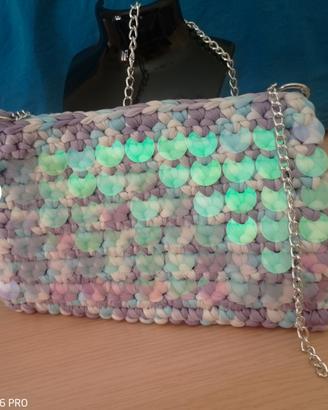 Borsa all' uncinetto fashion