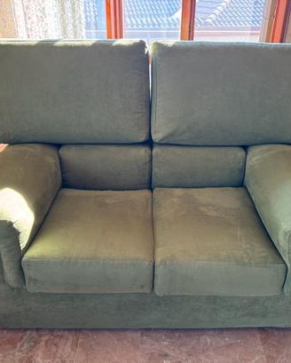 Coppia di divani artigianali in tessuto