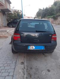 VOLKSWAGEN Golf 4ª serie