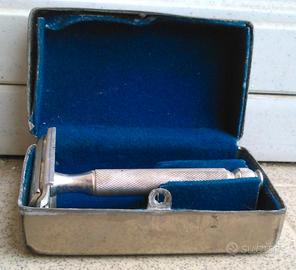 ANTICO RASOIO MARCA GILLETTE IN SCATOLA DI METALLO