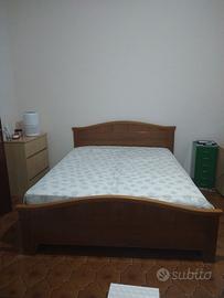 Struttura letto matrimoniale + coppia materassi