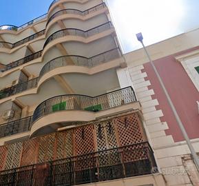 Appartamento trivani terrazzato - centro Molfetta