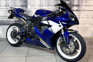 Yamaha YZF R1