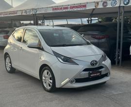 Toyota Aygo 1.0 VVT-i 69 CV 5 porte x-cool TSS