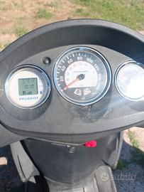 scooter 300 Peugeot