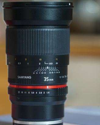obiettivo Samyang 35mm F 1.4 AS UMC - sony E