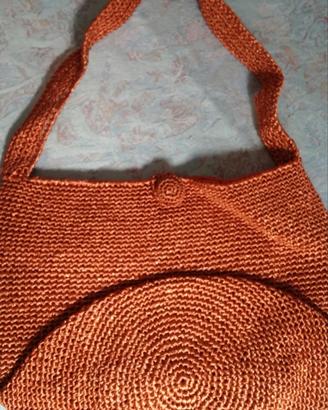 Borsa in rafia arancione fatta a mano