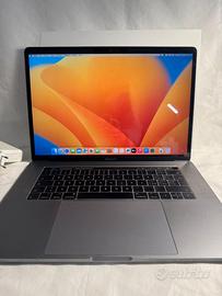 MacBook Pro 15 Retina 2017 i7 16GB 512GB Radeon