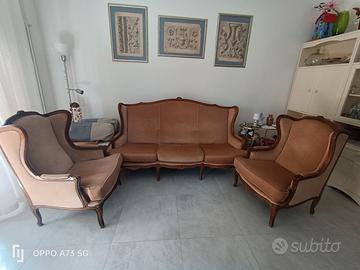 Divano e due poltrone