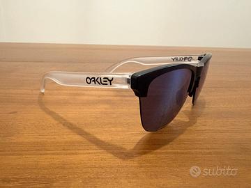 Oakley  frogskins