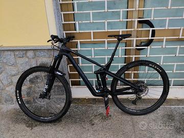 Mountain bike canyon strive 29 cf 8.0