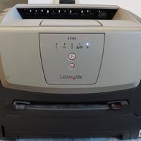 Stampante Lexmark E350d si accende