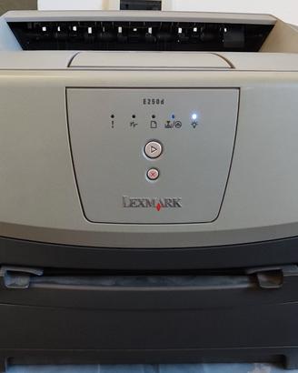 Stampante Lexmark E350d si accende