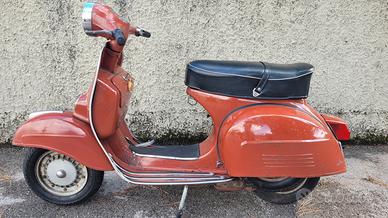 Piaggio Vespa TS 125 Kadmandu conservata