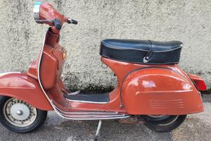 Piaggio Vespa TS 125 Kadmandu conservata