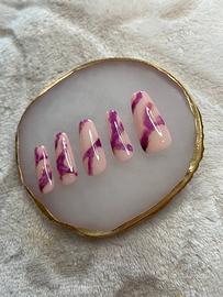 Tips unghie finte effetto marmo con dettagli oro