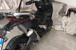 X-adv 750