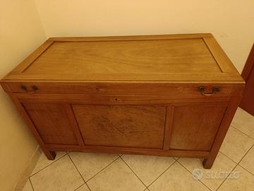 Cassapanca in legno