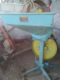 Mulino per cereali animali a trattore/cardano