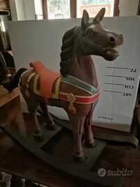 cavalluccio a dondolo vintage 